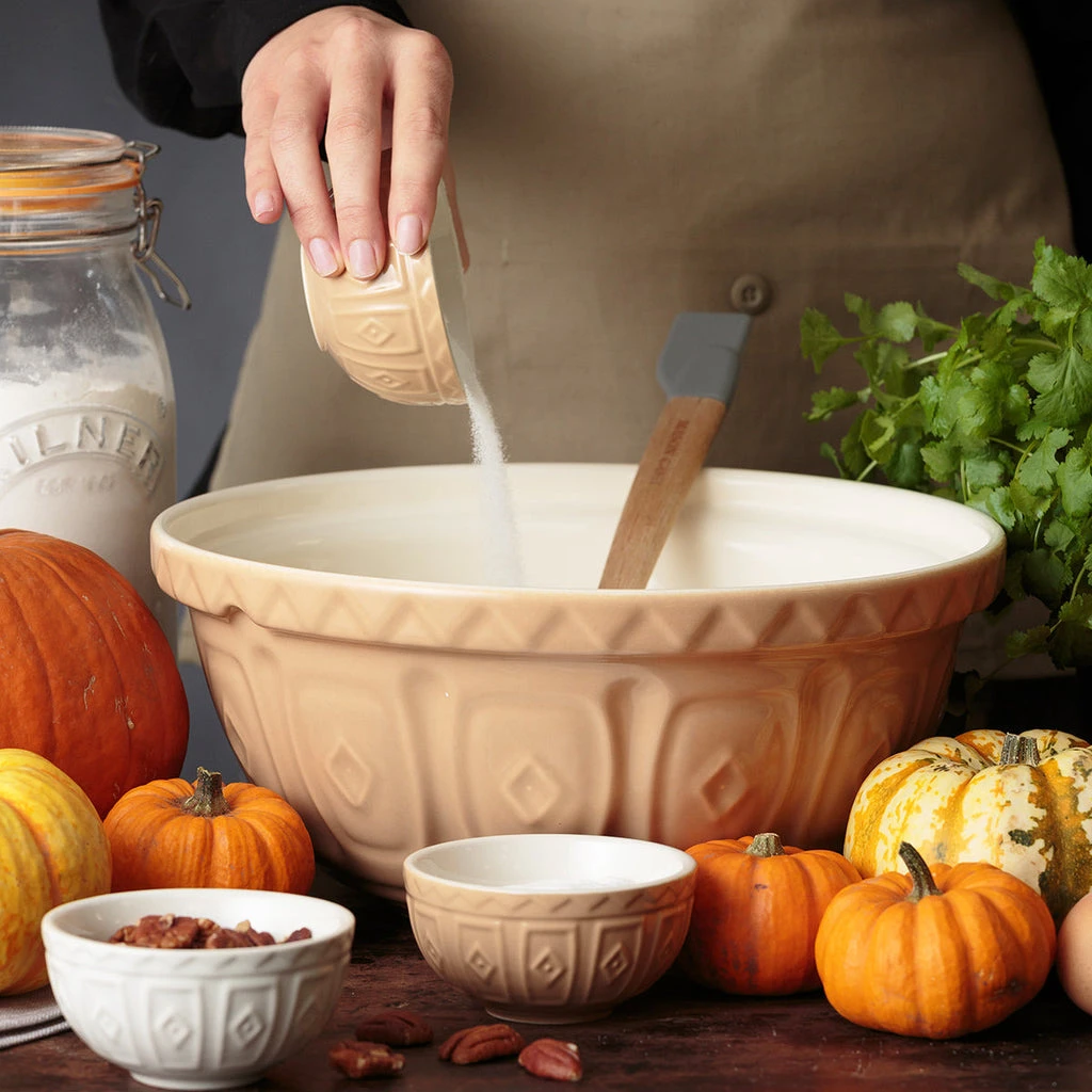 Mason Cash Cane Mixing Bowl 33cm/6L - Image 4